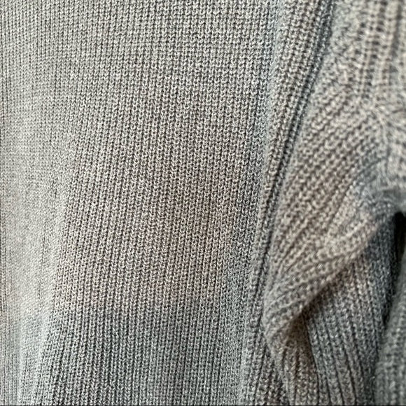 Express Oversized Knit ¾ Sleeve Sweater size S - Picture 7 of 7